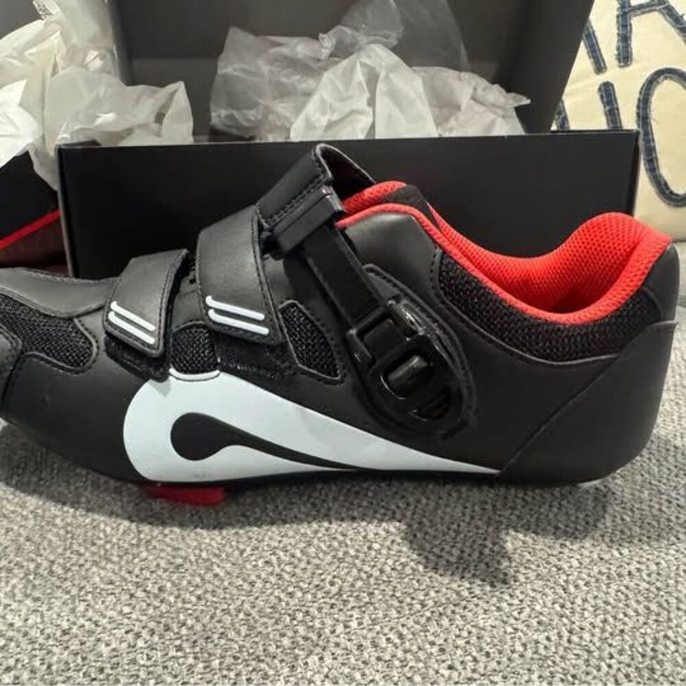 Men’s Peleton Shoes size 44